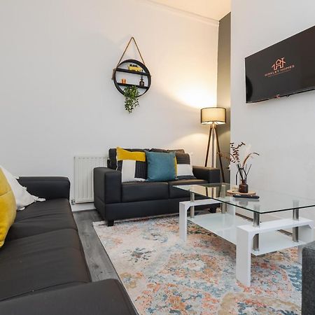 Immaculate 4 Bed In Liverpool By Hinkley Homes Short Lets & Serviced Accommodation 외부 사진